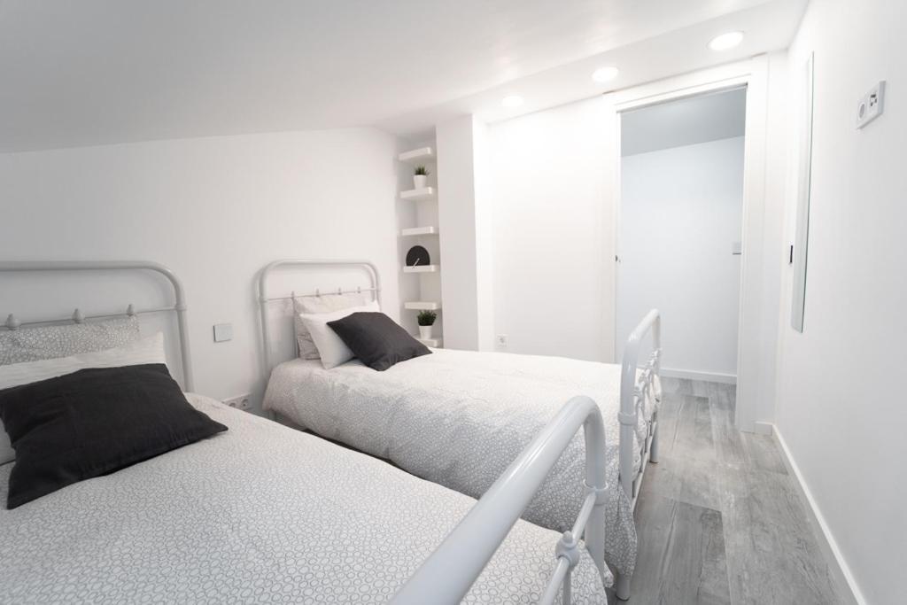 Buhardilla Comillas Beach En Primera Linea De Playa, Wifi, Netflix Екстер'єр фото